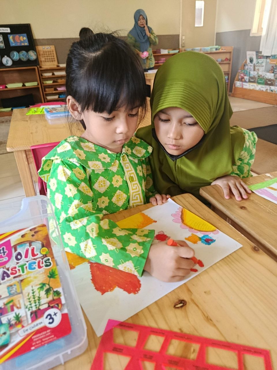 Anak-anak bermain